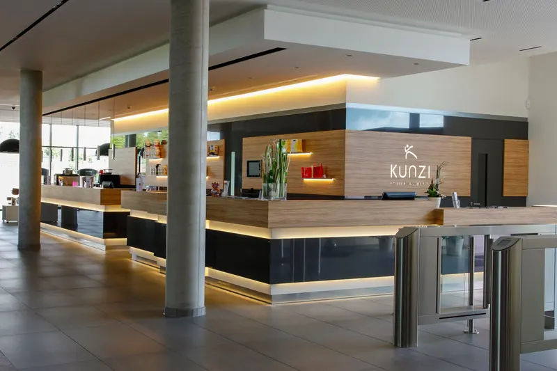 Reception areas for sports, fitness and wellness studios